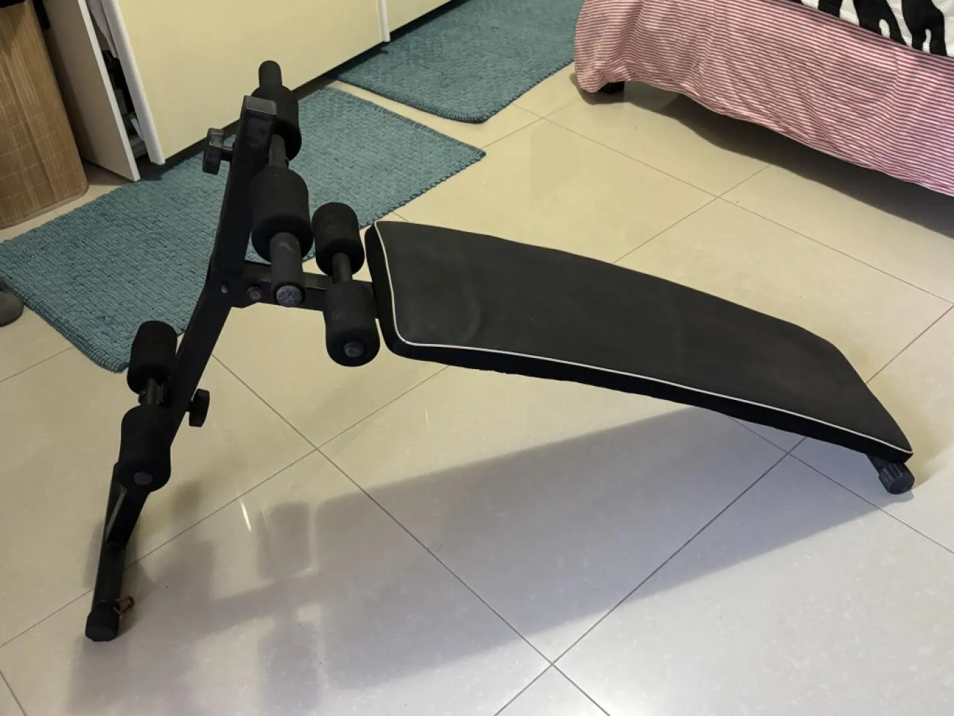 Adjustable Sit-Up / Ab Bench